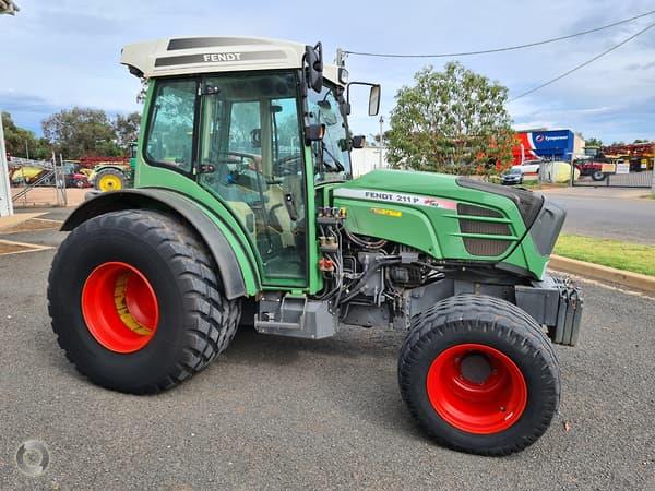 Photo 2. Fendt 211P -110 HP COMPACT tractor