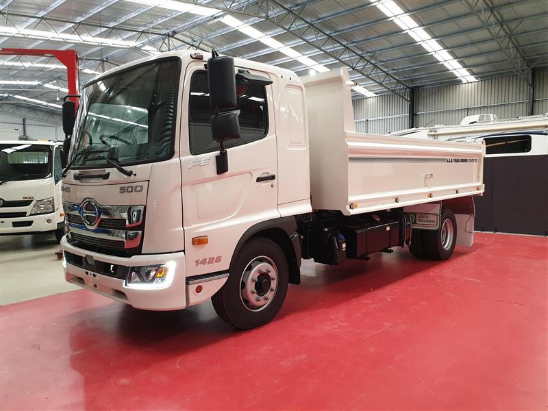 Hino Fe Series Tipper Trucks Trailers Utes Hino Vic Power