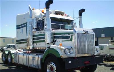Western Star 4864FXC Prime Mover