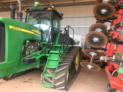 JOHN DEERE 9520T tracked tractor