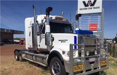Western Star 4964FX Prime Mover
