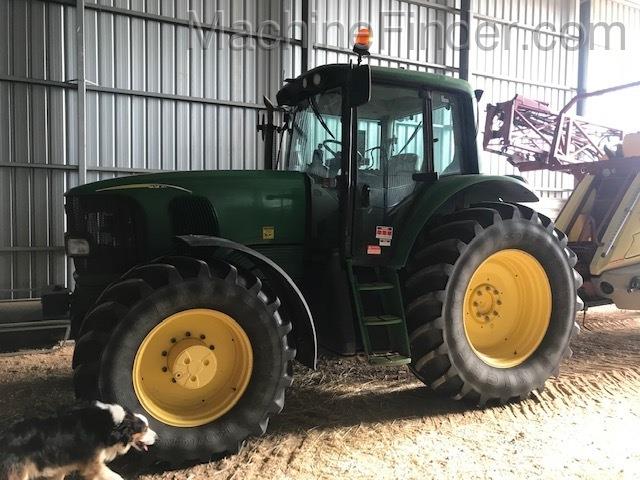Photo 1. John Deere 6920 tractor