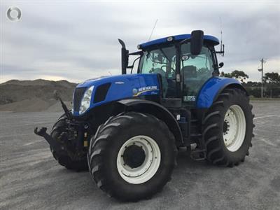 NEW HOLLAND T5050 tractor