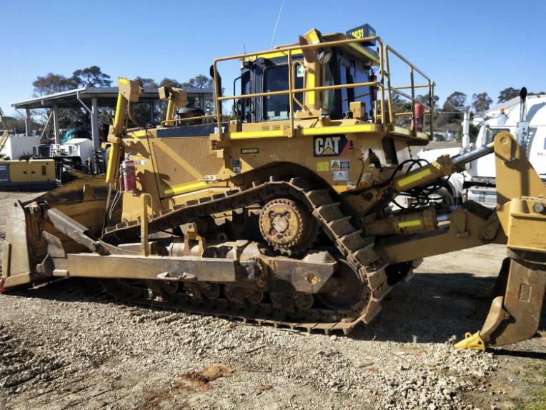Caterpillar D8T tracked loader