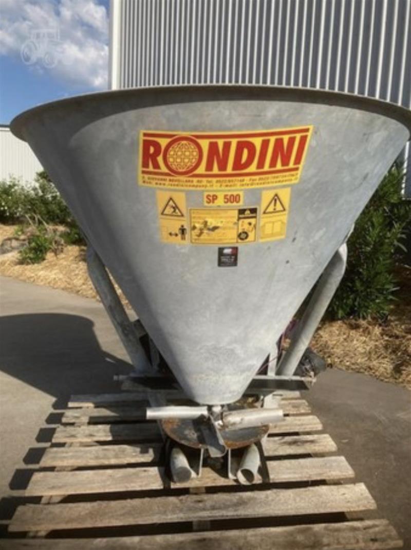 Photo 1. Rondini SP500 spreader