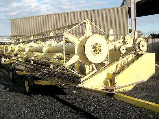 Ford/New Holland 705 harvester front