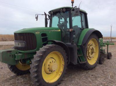 Photo 2. John Deere 6930 tractor