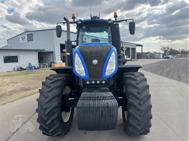 Photo 5. New Holland T8.380 tractor