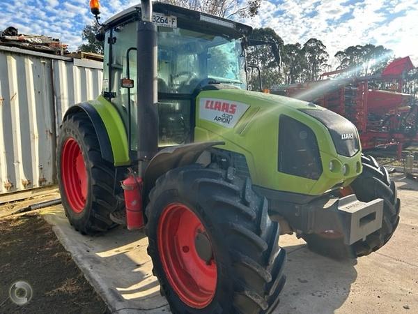 Photo 3. Claas Arion 430 tractor