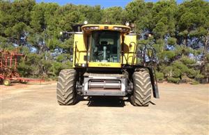 Power Farming Challenger Cat Header Combine Harvester