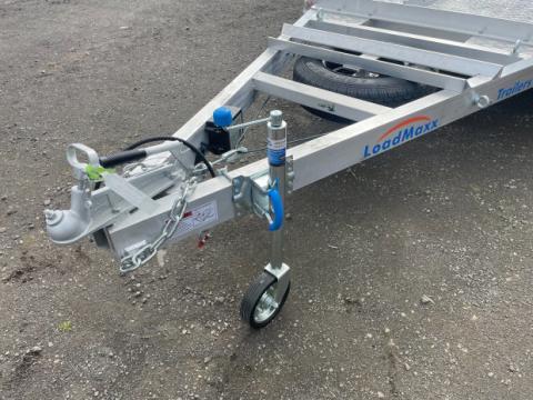 Photo 3. Loadmaxx LMPT2500 plant trailer