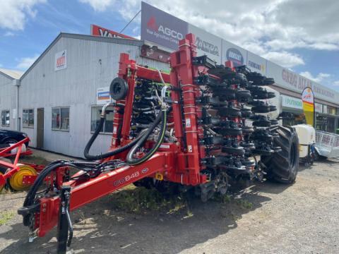 Photo 2. Bourgault CD848 cultivator