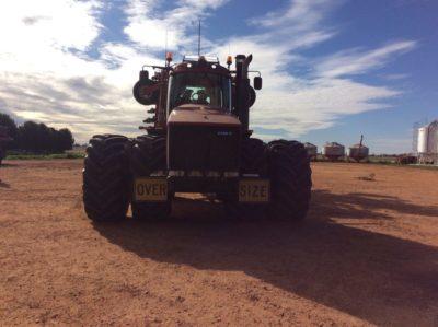 Photo 4. Case IH Steiger 485 tractor