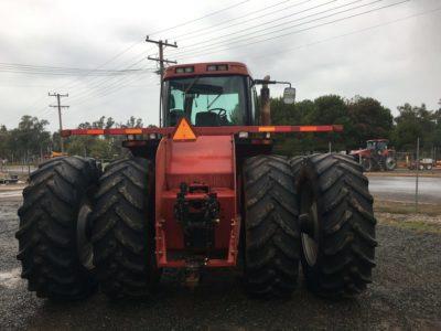 Photo 4. Case IH Steiger STX325 tractor