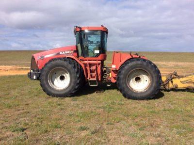 Photo 2. Case IH STX530 tractor