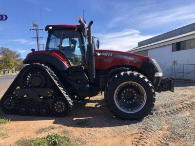 Photo 3. Case IH Magnum 380 CVT rowtrac tracked tractor