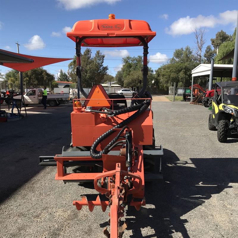 Kubota L3800 tractor, Tractors Kubota VIC Power Farming