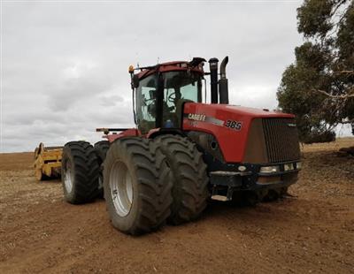 Case IH STX385 tractor