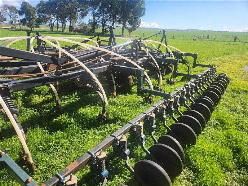 Photo 3. Flexi-Coil ST820 60ft Bar
