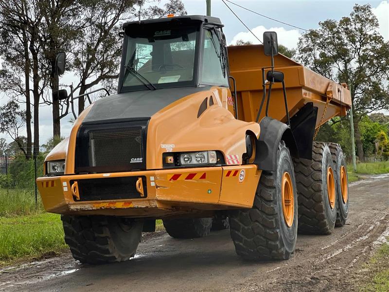 Photo 3. Case 340B 36T articulated all terrain carrier dumper site dump truck