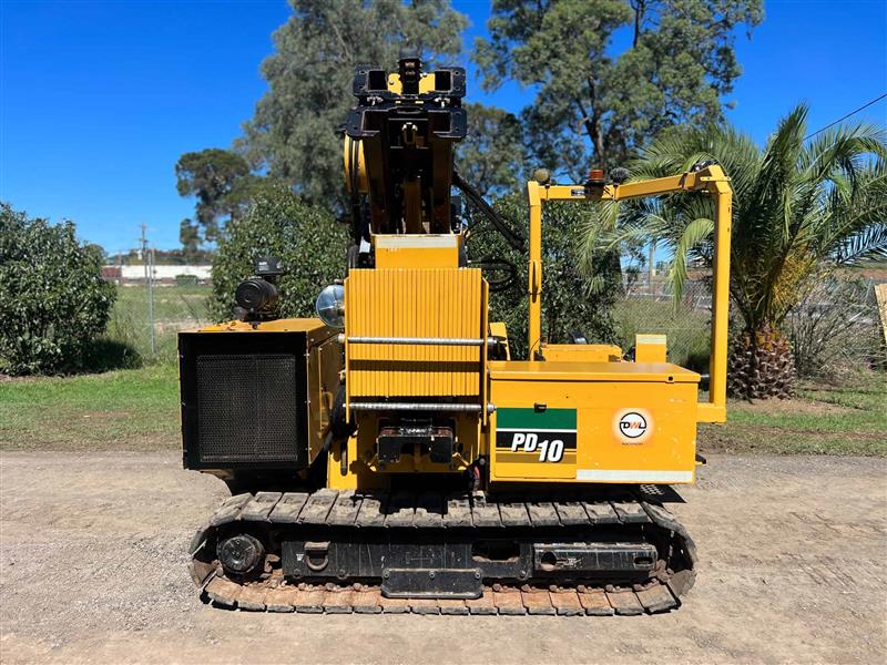 Photo 4. Vermeer PD10 tracked post rammer