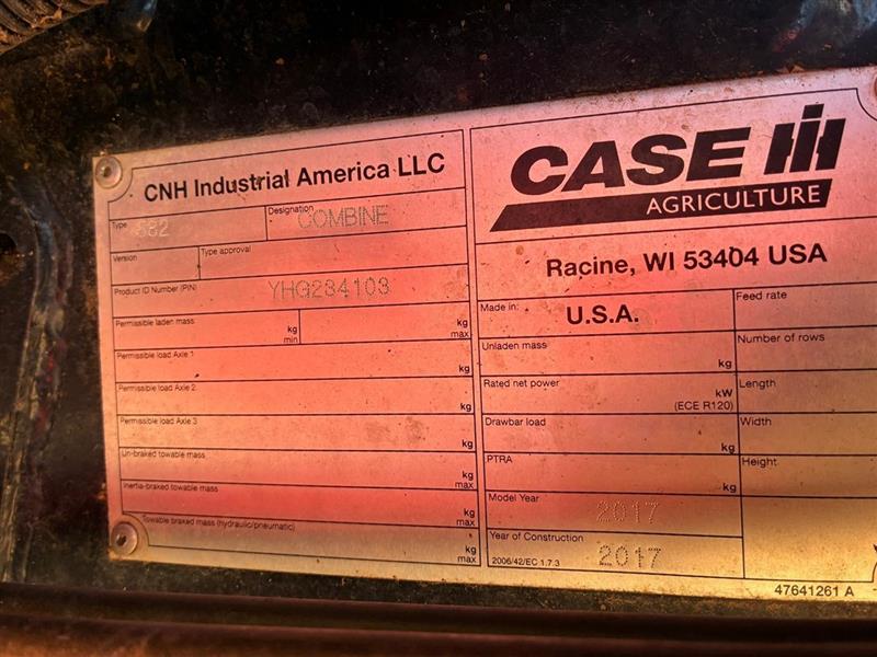 Photo 4. Case IH 8240 combine harvester