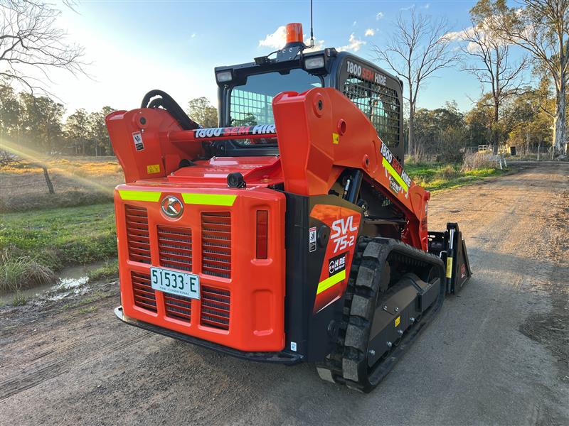 Photo 4. Kubota SVL75-2 tracked skid steer loader