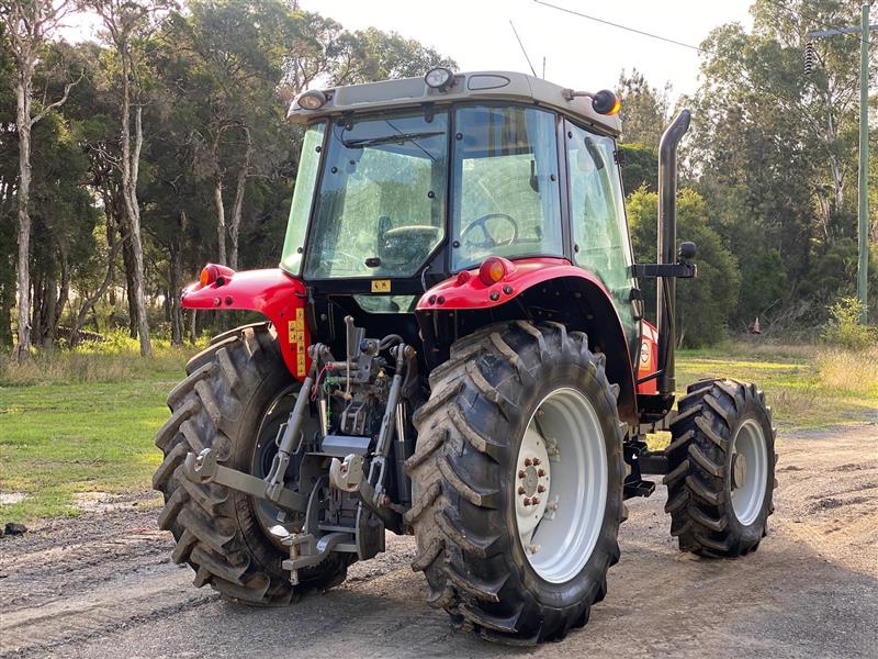 Photo 3. Massey Ferguson 5420 a/c cabin tractor
