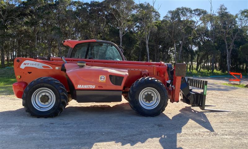 Photo 4. Manitou MT1840 4T 18M/13M telehandler