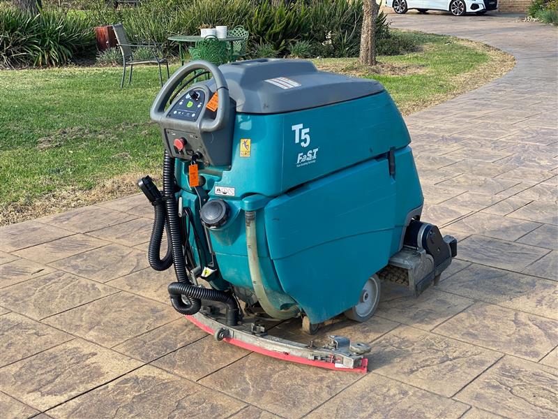 Photo 4. Tennant T5 H2O electric walk behind scrubber