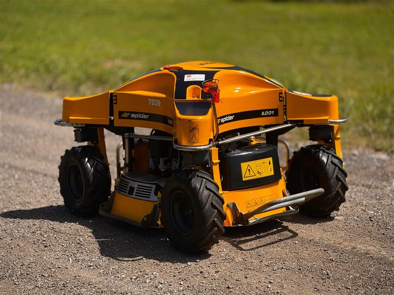 Photo 4. Dvonk Spide Slope ILD01G mower cutting deck
