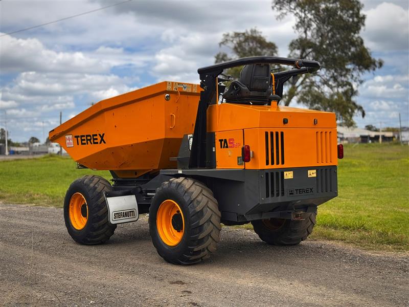 Photo 3. Terex TA9 SP 9 tonne articulated all terrain carrier dumper