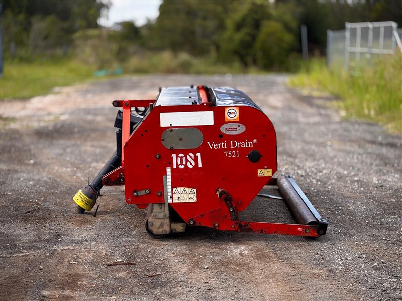 Photo 2. Verti Drain 7521 pto linkage tractor aerator