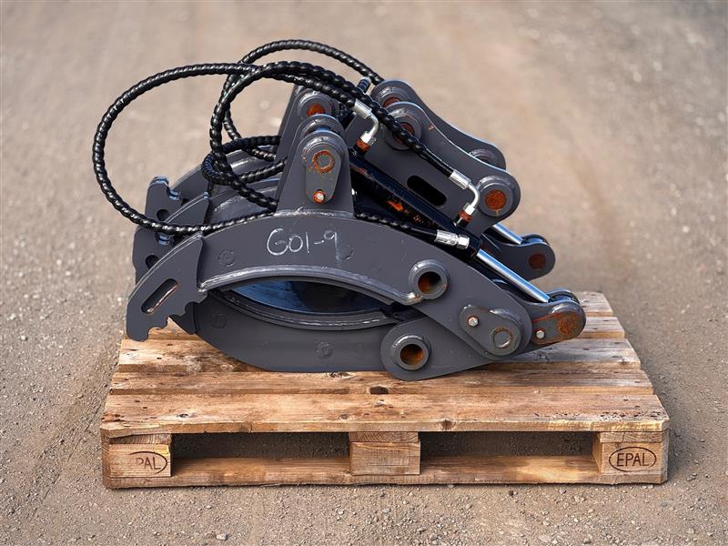 Photo 5. Warrior Wghu5-650 Dydraulic grab grapple attachment