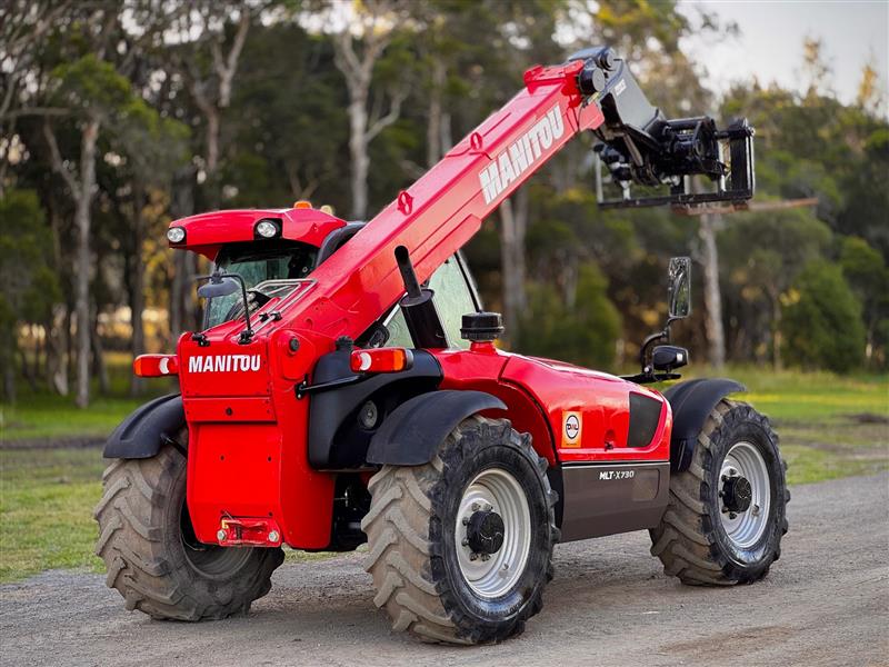 Photo 3. Manitou MLT730LS 3T 7M in cert telescopic handler