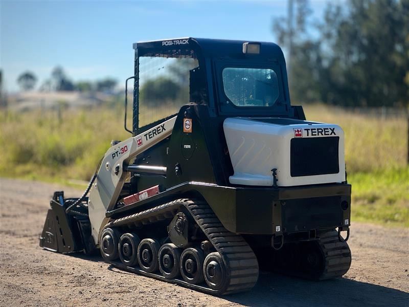 Photo 2. Terex PT30 tight access posi track skid steer loader