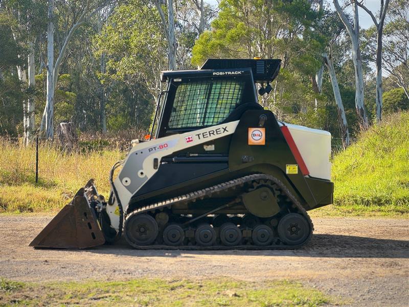 Photo 4. Terex PT80 positrack skid steer loader