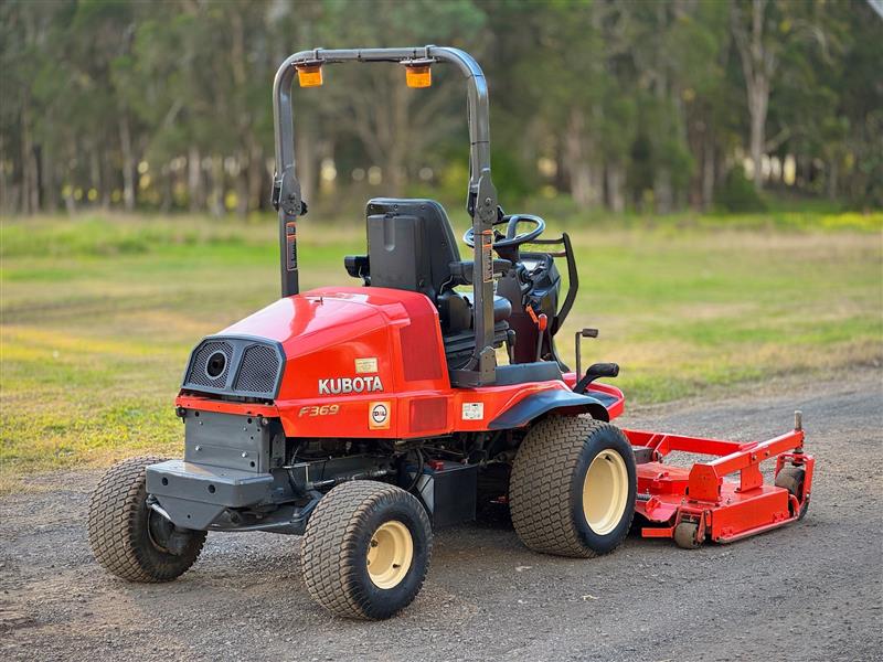 Photo 3. Kubota F3690 72inch diesel out front deck ride on lawn mower