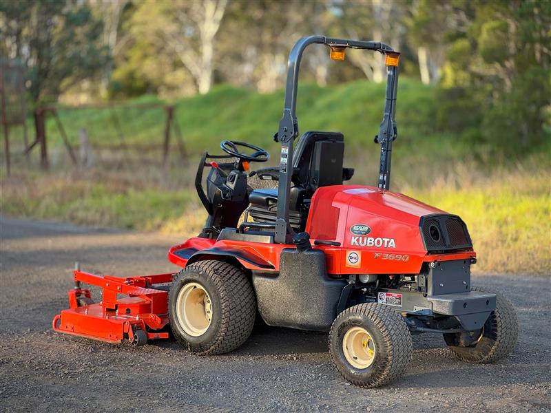 Photo 4. Kubota F3690 72inch diesel out front deck ride on lawn mower