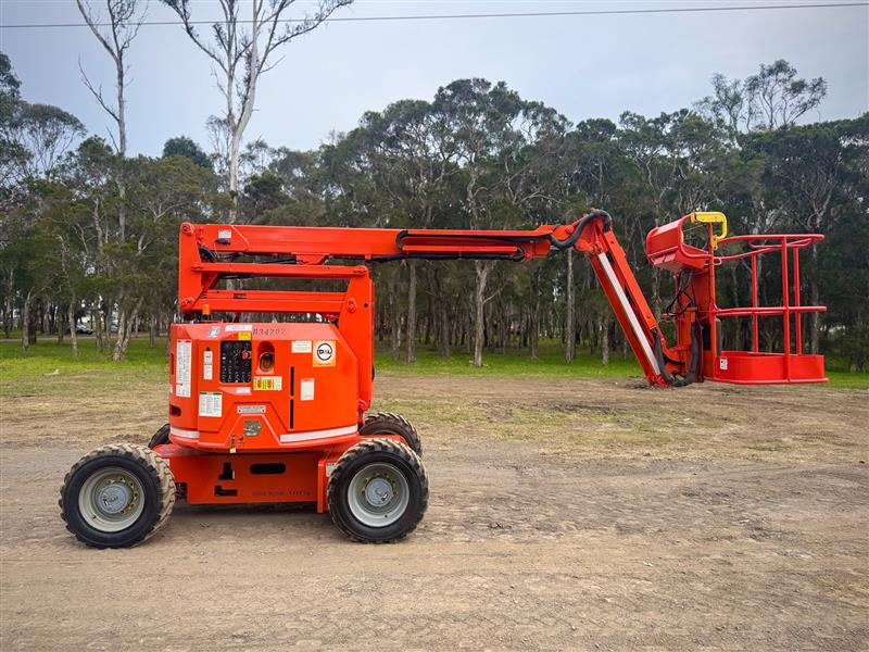 Photo 5. Genie Z34/22 IC 41ft boom in certification compliance scissor elevated work platform
