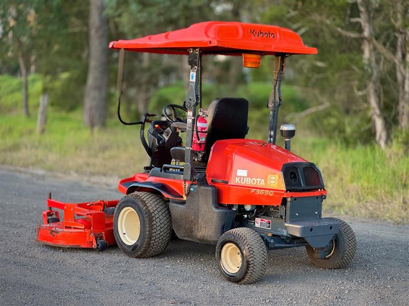 Photo 3. Kubota F3690 72inch diesel out front deck ride on lawn mower