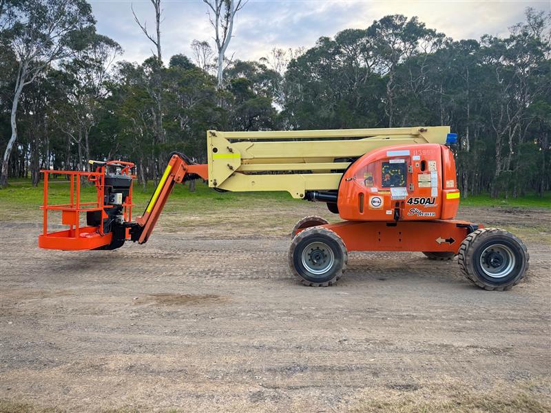 Photo 5. JLG 450AJ 45ft 13.7M knuckle boom scissor lift elevated work platform