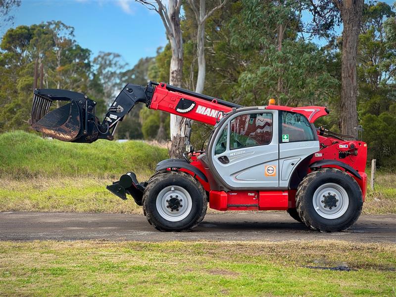 Photo 5. Manitou MT1135 3.5T 11M telescopic handler
