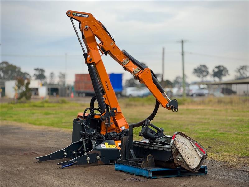 Photo 2. Noremat Magnistra M61T flail side reach arm remote slasher