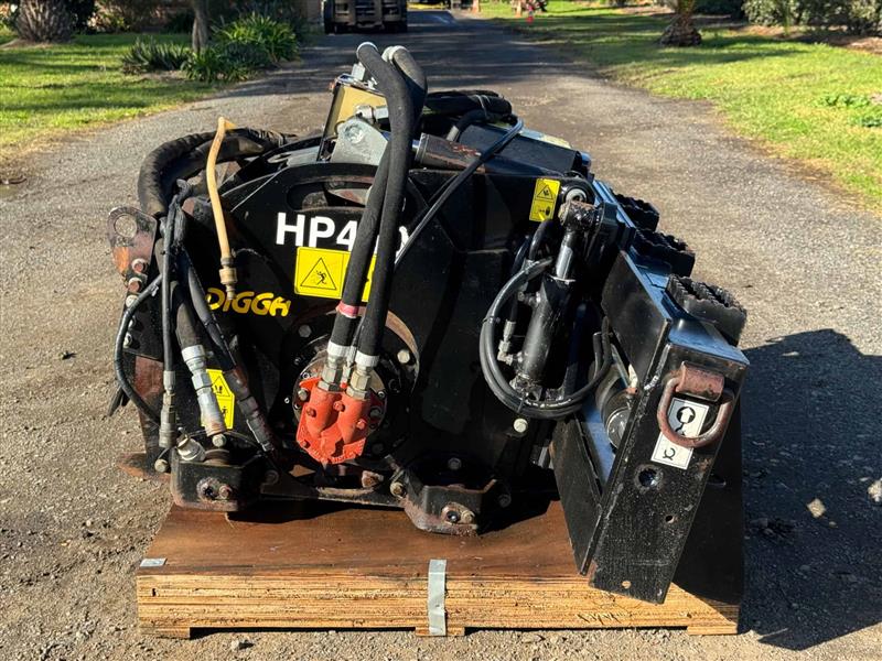 Photo 5. Digga HP450 road profiler cold planer