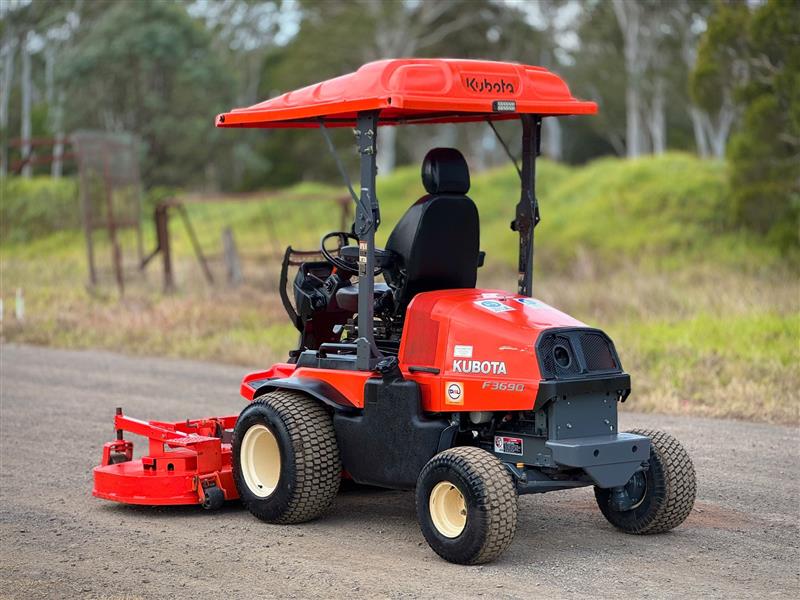 Photo 2. Kubota F3690 72inch diesel out front deck ride on lawn mower