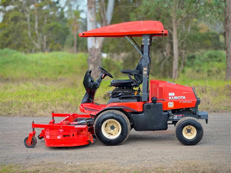 Photo 3. Kubota F3690 72inch diesel out front deck ride on lawn mower
