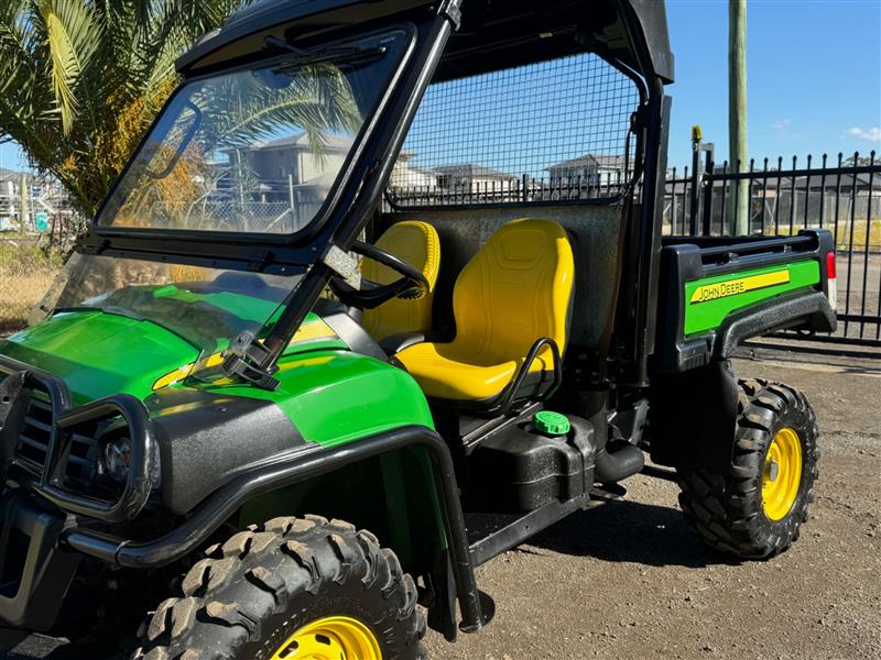 Photo 4. John Deere XUV 855 DSL Gator