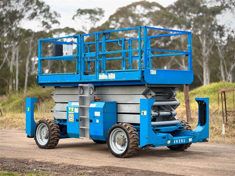 Photo 4. Genie GS4390 rough terrain 15.11m scissor lift elevated work platform