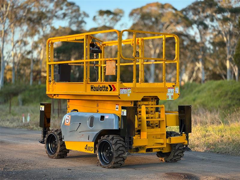 Photo 3. Haulotte Compact 12DX diesel scissors lift